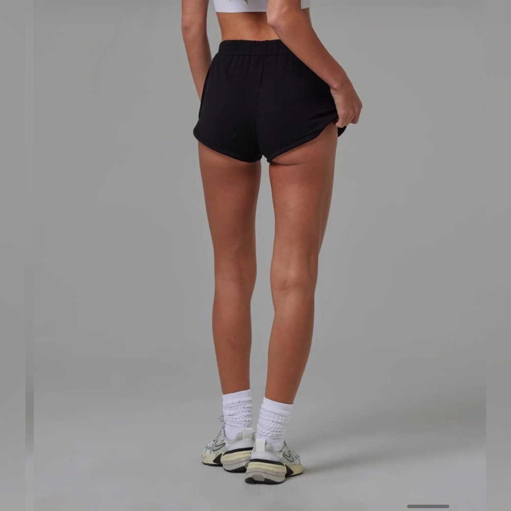 NWOT Talentless WOMENS DOLPHIN SHORTS pitch black - Picture 3 of 7